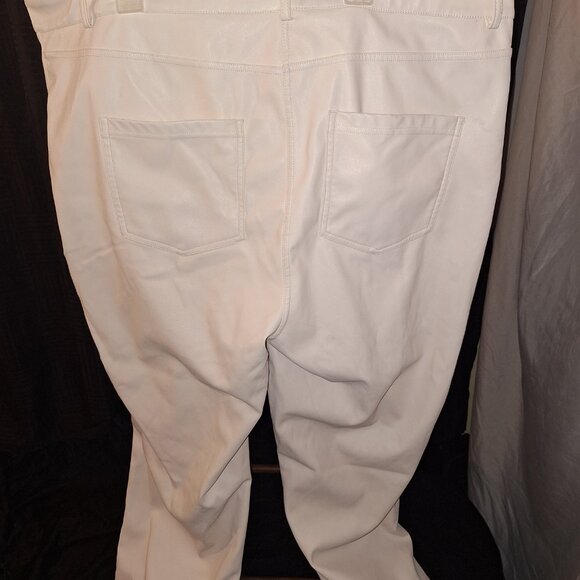 Lily Morgan White Pleather Pants 1XL - Picture 2 of 4
